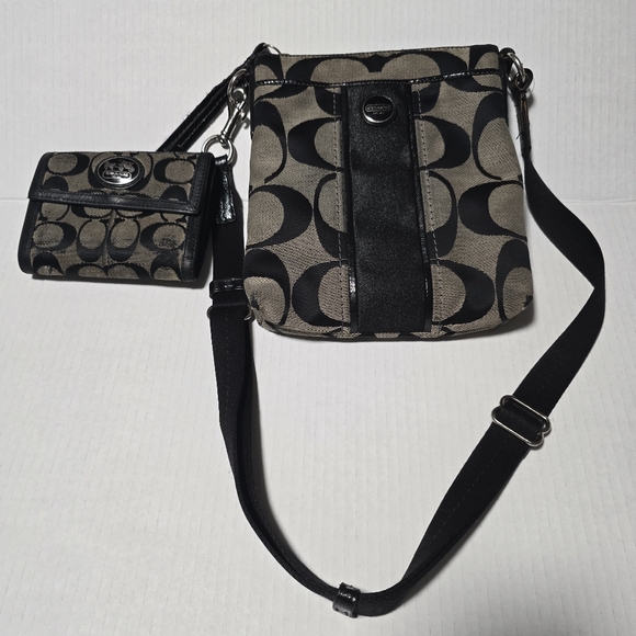 Coach Signature Crossbody Bag With Purse - Picture 1 of 16
